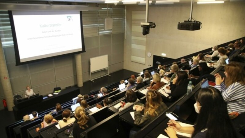 Mit Montag starteten etwa 18.000 Studenten ins Herbstsemester an der Uni Salzburg. (Bild: Tröster Andreas)