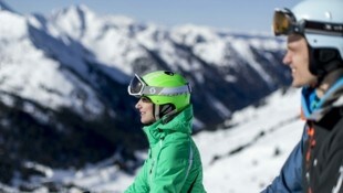Mitte Oktober startet in Salzburg bei genügend Schnee das erste Skigebiet in die Saison. Die Kartenpreise sind seit 2013 um die Hälfte gestiegen. (Bild: Tom Lamm)