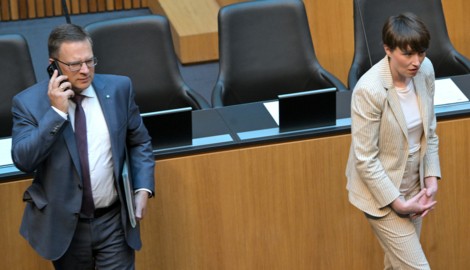 ÖVP-Klubchef Wöginger plante offenbar, den Koalitionspartner - und damit auch Grünen-Klubchefin Sigrid Maurer - in einem U-Ausschuss in die Mangel zu nehmen. (Bild: APA/ROLAND SCHLAGER)