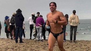 Schwarzenegger-Sohn Joseph Baena ließ beim Triathlon seine Muskeln speilen. (Bild: instagram.com/joebaena)
