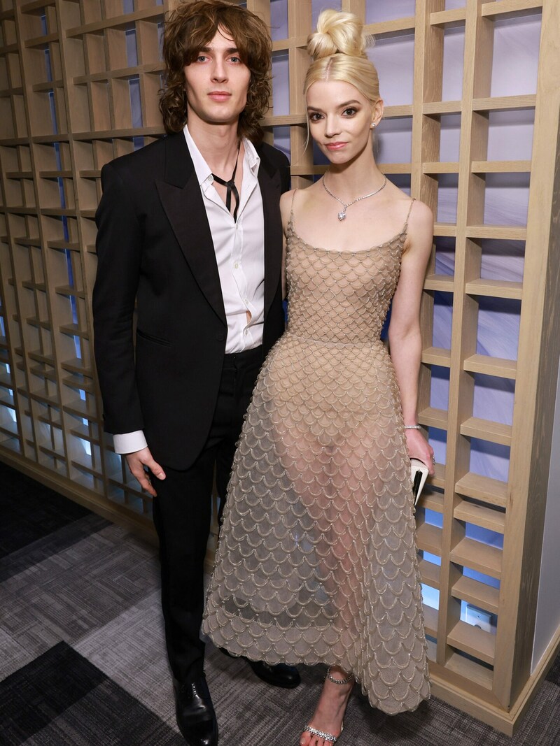 Malcolm McRae und Anya Taylor-Joy sind seit Mai 2021 liiert. Jetzt gab sich das Paar in Venedig das Jawort. (Bild: APA/Getty Images via AFP/GETTY IMAGES/Matt Winkelmeyer)