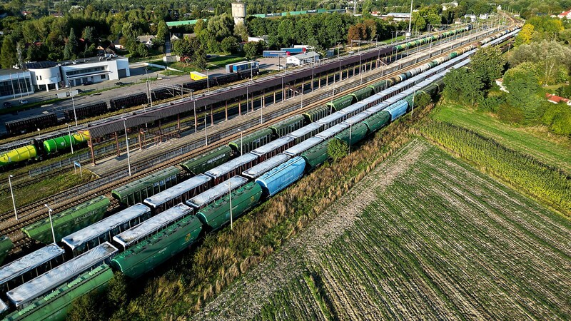 Künftig wird nur ein gewisses Kontingent an Produkten zollfrei eingeführt werden dürfen. (Bild: APA/AFP/Damien SIMONART)