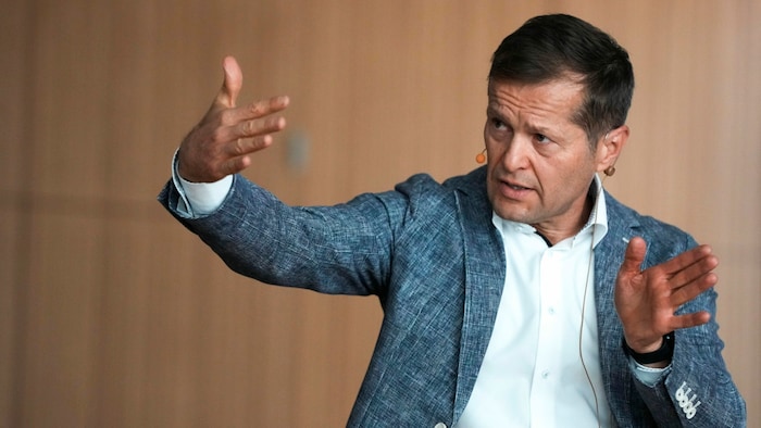 Ferenc Krausz bei einem Vortrag am Dienstag im Max-Planck-Institut bei München, wo er lehrt. Er ...