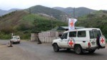 Das Rote Kreuz sucht derzeit mit Megafonen nach Menschen in Bergkarabach, die Hilfe brauchen. (Bild: AFP)
