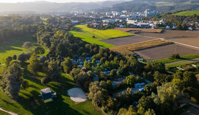 Bilder, die man sonst nur vom Sinti-&-Roma-Durchreiseplatz in Pichling kennt, jetzt auch in ...
