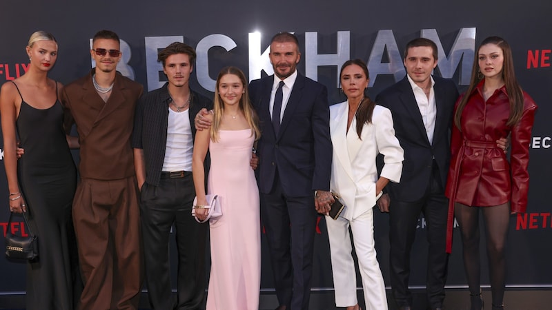 Harper Beckham shares her mother's great passion for make-up. Victoria Beckham also has sons Brooklyn, Romeo and Cruz with husband David. (Bild: Invision)