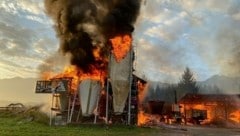 Auch die Silos fingen Feuer. (Bild: ÖA-Team BFKdo Villach-Land)