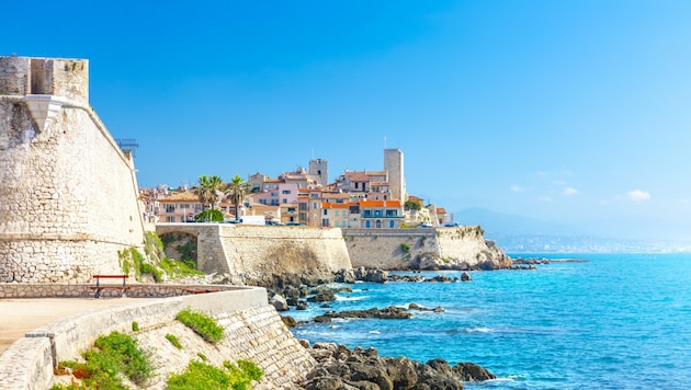 Antibes ist auch außerhalb der Saison eine lebendige Stadt an der Côte d’Azur. (Bild: proslgn - stock.adobe.com)