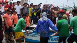 Ein Öltanker soll ein philippinisches Fischerboot im Südchinesischen Meer gerammt und zum Kentern gebracht haben. (Bild: AFP)