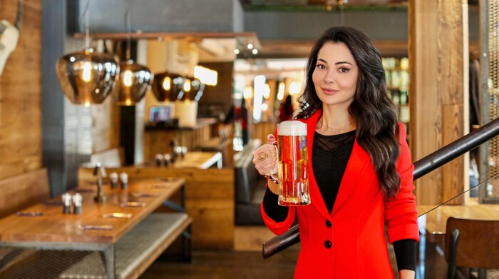 Paul & Anna (im Bild) bieten im Rahmen der Genusswoche mit Sekt von 16. bis 22. Oktober Menüs zum Fixpreis an. 