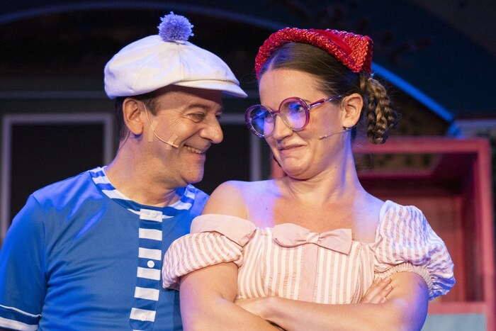 Ande Lee Lang als „schöner Sigismund“ und „Klärchen“ Elisabeth Blutsch
