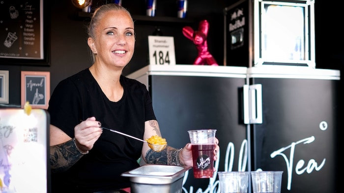 Bei Andrea Landsfried gibt es Bubble-Tea mit selbstgemachtem Schwarz- oder Hibiskustee.