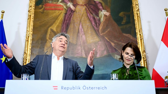 Vizekanzler Werner Kogler und Verfassungsministerin Karoline Edtstadler müssen nun die anderen ...