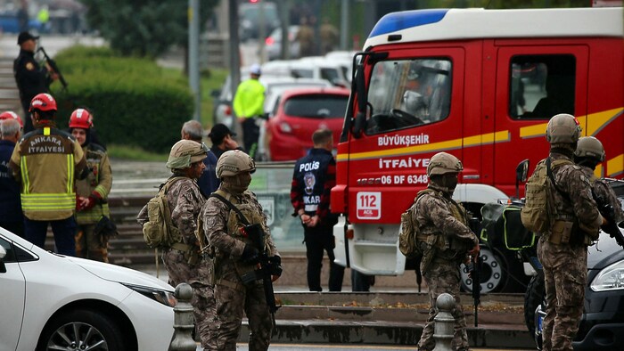 Die beiden Attentäter konnten keinen größeren Schaden anrichten, sie wurden von ...