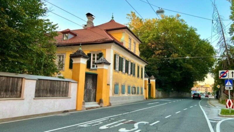 Der Rauchenbichlerhof und der Blick aus der Stadt Richtung Nordosten (Bild: Tschepp Markus)