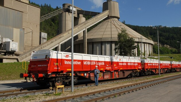 Der Zementmarktführer baut den Schienen-Transport mit Hilfe der ÖBB seit 2019 kontinuierlich aus. (Bild: Alpacem)