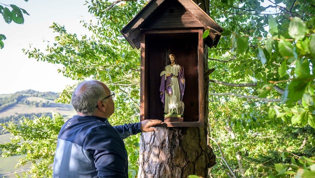 Der „Gute Hirte“ schaut auf die Wanderer und Kletterer und bewahrt sie vor dem Tod (Bild: Molnar Attila)