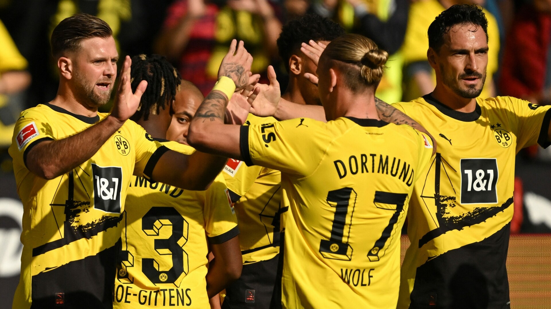 Dortmund afunda Union Berlin e Stuttgart é líder (à condição) da Bundesliga  