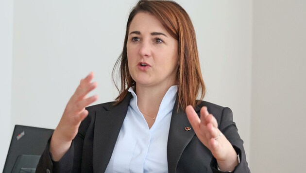 ÖVP-Landesrätin Astrid Mair startet ein Pilotprojekt mit Asylwerbern. (Bild: Johanna Birbaumer)