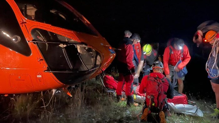 Bergretter aus Gmunden wurden am Maisenkögerl, wie bei dieser Rettungsaktion, bei der das Bild ...