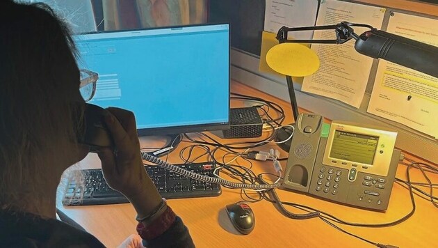 Bei der Telefonseelsorge hören Ehrenamtliche jederzeit zu