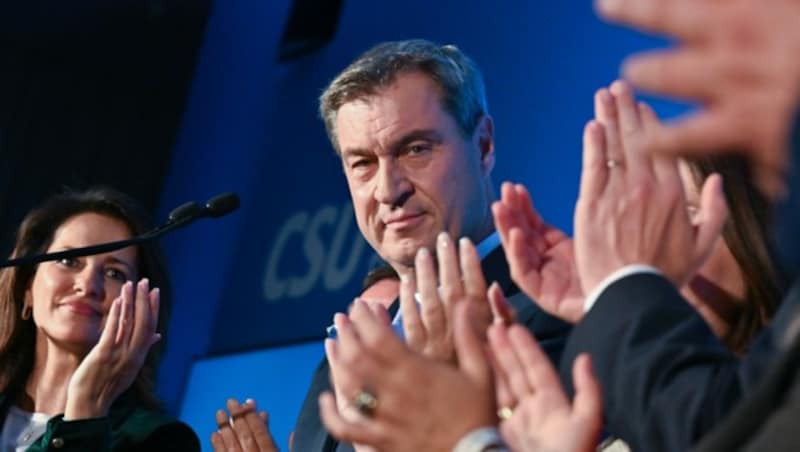 Der bayrische Ministerpräsident Markus Söder bei einer Wahlparty der CSU (Bild: APA/dpa/Peter Kneffel)