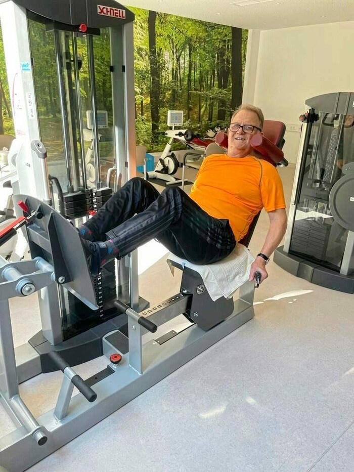 Peter Ambrozy bei der Reha: Erinnerungen an den Chianti.
