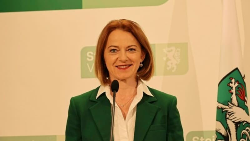 Neo-Landesrätin Simone Schmiedtbauer (Bild: Christian Jauschowetz)