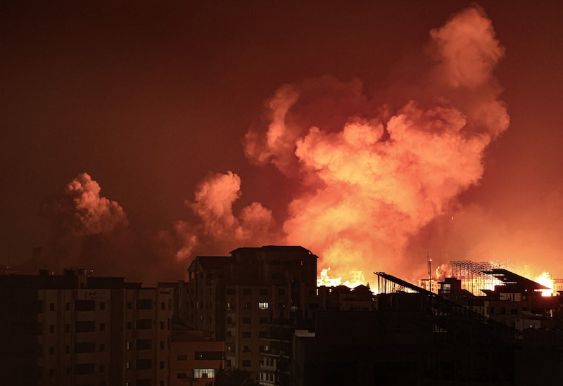 Israelische Luftangriffe der vergangenen 48 Stunden forderten Hunderte Menschenleben im Gazastreifen. (Bild: AFP)