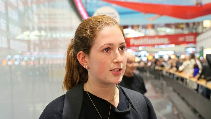 Trotz ihrer traumatischen Erlebnisse wirkt die amerikanische Freiwillige Sigal nach ihrer ...