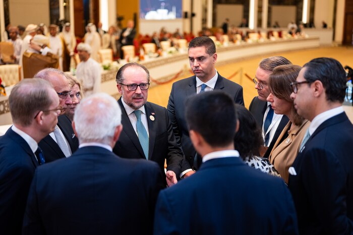 Schallenberg im Gespräch beim EU-Ministerrat im Oman.