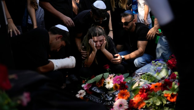 Gedenken an die Toten des Hamas-Massakers vom 7. Oktober (Bild: The Associated Press)
