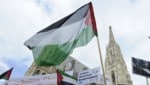 Die für Mittwochabend angesetzte Palästinenser-Demo wurde von der Stadt Wien aufgrund von Sicherheitsbedenken untersagt. (Archivbild) (Bild: APA/HERBERT P. OCZERET)