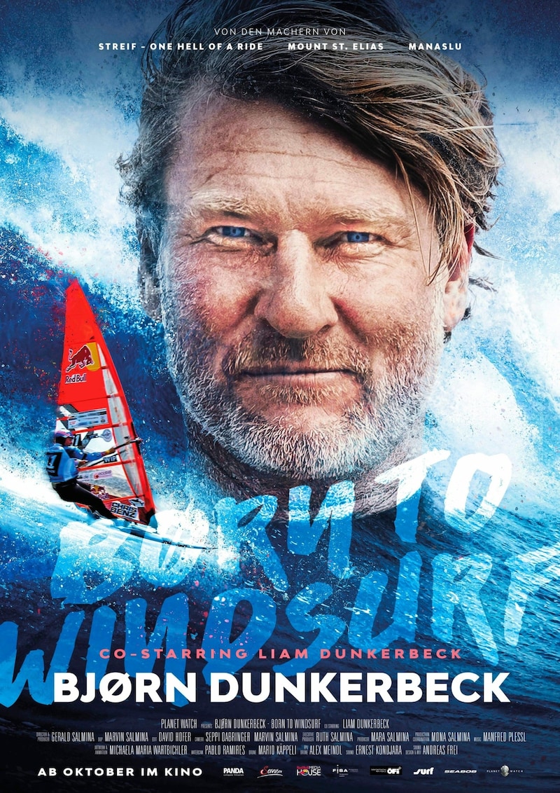 „Born to windsurf“ lautet der Titel des Filmes über Dunkerbeck, der aktuell in den heimischen Kinos läuft. (Bild: Planet Watch)