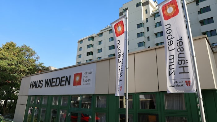 Hier kam es zu dem Horror-Überfall auf eine 92-jährige Heimbewohnerin in ihrem Zimmer.