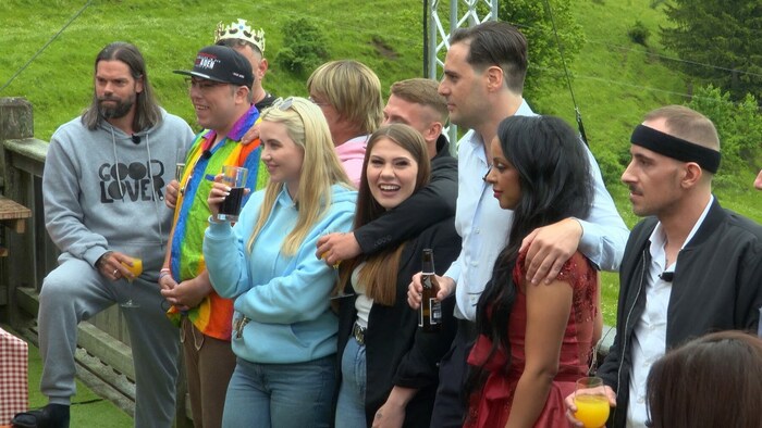 Die Stimmung zwischen Cathy und Bahati ist schon an Tag eins ziemlich eisig.