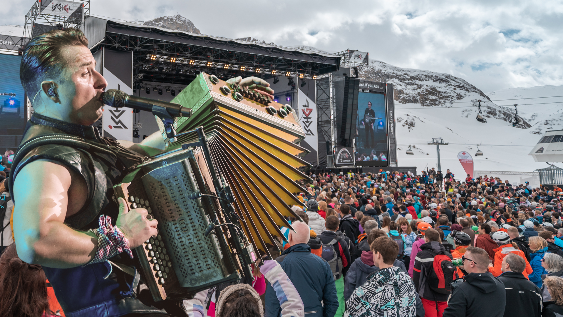 Das „Top of the Mountain Spring Concert” findet auf der Ischgl Stage auf 2320 Metern Seehöhe in der Silvretta Arena statt. (Bild: TVB Paznaun-Ischgl, Malte Christians)
