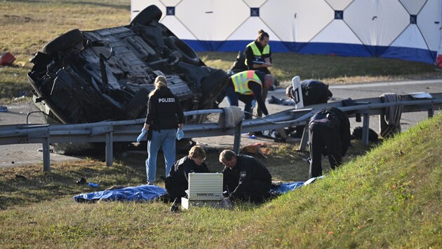 Sieben Menschen kamen bei dem Unfall ums Leben. (Bild: APA/dpa/Sven Hoppe)