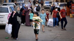 Bewohner flüchten aus Gaza-Stadt (Bild: AFP)