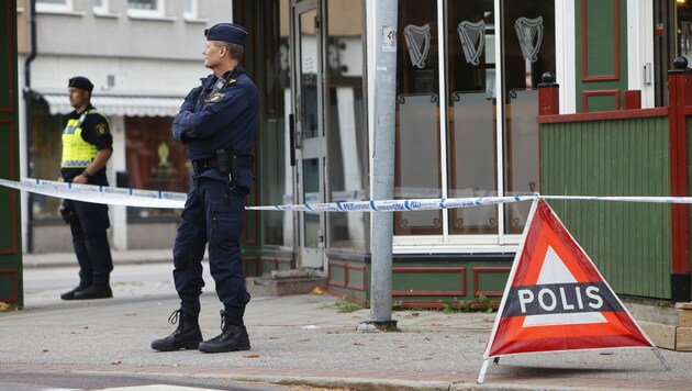Schweden ringt schon seit mehreren Jahren mit kriminellen Gangs, die sich in erster Linie durch den Drogenhandel sowie Betrug finanzieren. (Bild: AP)