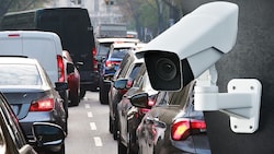 Die Umsetzung der autofreien City scheiterte am Kameraeinsatz. Jetzt gibt es Hoffnung. (Bild: Krone KREATIV, APA, stock.adobe.com)