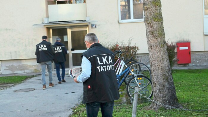 Immer wieder müssen die Ermittler des Kriminalamtes nach Gewaltdramen zu blutigen Tatorten ...