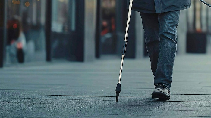Der Angeklagte will lediglich auf den Asphalt geschlagen haben.