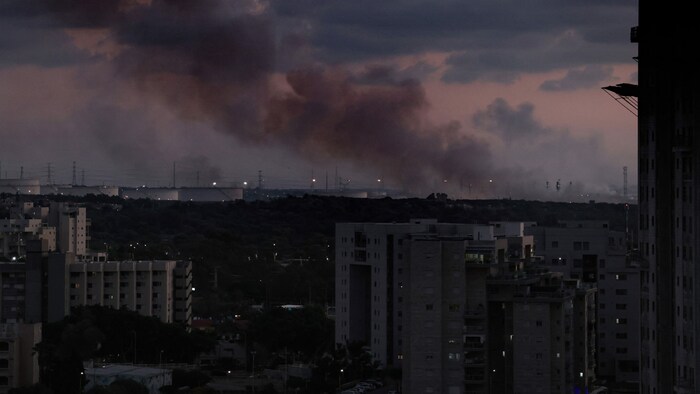 Aus dem Gazastreifen stieg am Samstagmorgen Rauch auf.