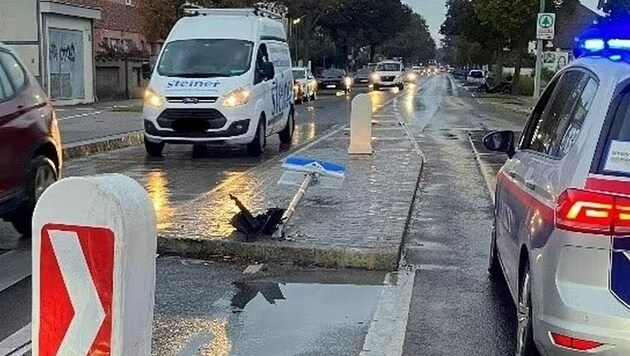 Der 63-Jährige hatte im Vorfeld bereits mehrere Verkehrszeichen umgefahren. (Bild: LPD Wien)