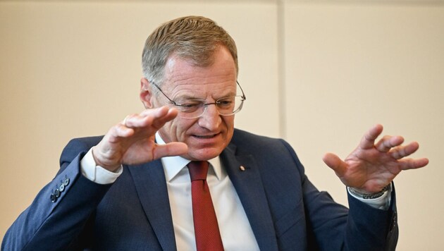 Down with the debt, says Upper Austrian Governor Thomas Stelzer. (Bild: Markus Wenzel)