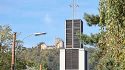 Das Turmkreuz der Kirche Graz-Gösting darf nicht mehr leuchten (Bild: Christian Jauschowetz)