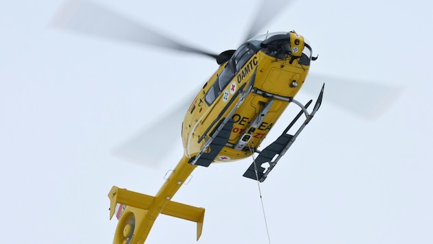 Mit dem Hubschrauber wurde die 22-Jährige ins LKH Villach geflogen. (Bild: GEPA pictures)