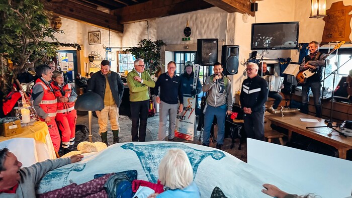 Franz Klammer, Landesrat Sebastian Schuschnig, Bürgermeister Matthias Krenn und Organisator ...
