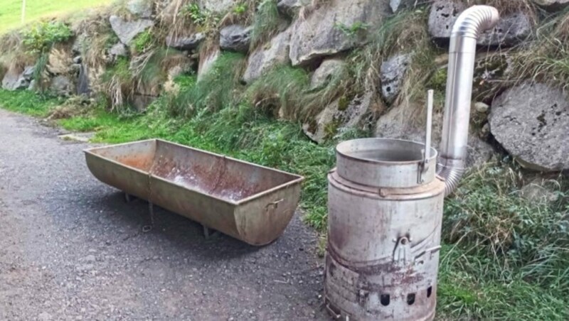 Vor wenigen Jahrzehnten kamen beim Schlachten Sautrog und Dämpfer zum Einsatz. (Bild: Elisa Aschbacher)